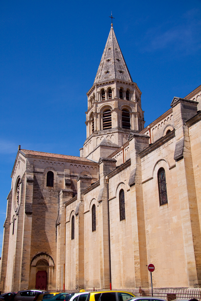 Nîmes