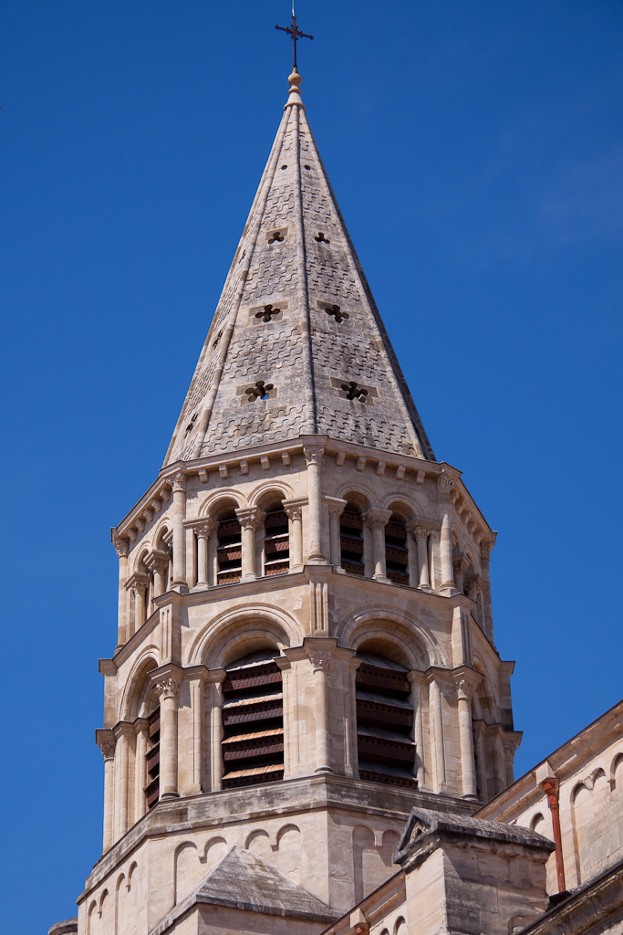 Nîmes