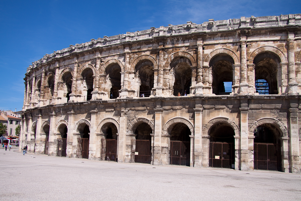 Nîmes