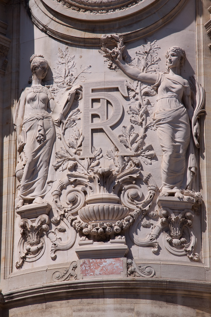 Nîmes