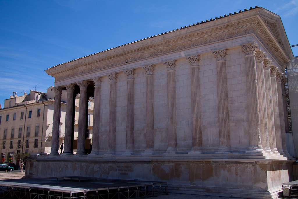 Nîmes