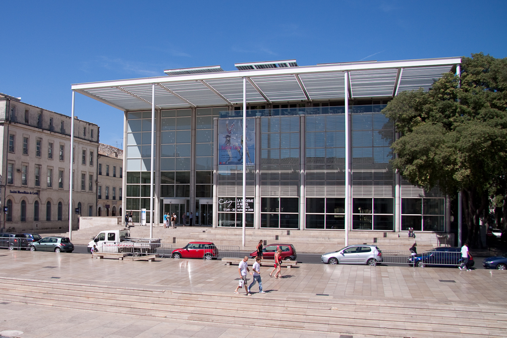 Nîmes