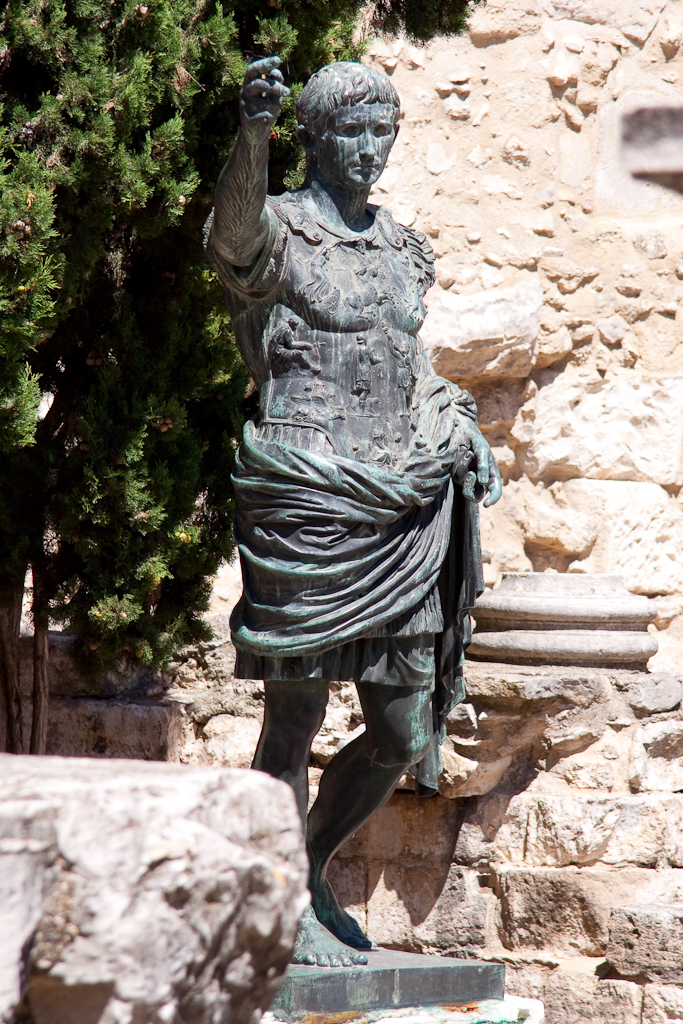 Nîmes