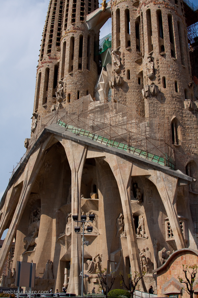 Barcelona - la Sagrada Familia - la Façade de la Passion