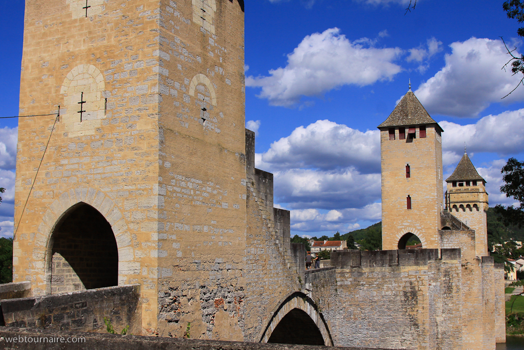 Cahors - le pont Valentré