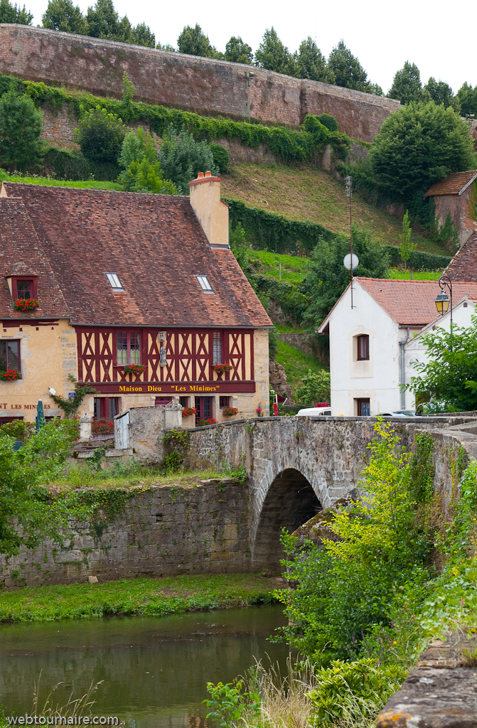 Sémur en Auxois - Côte d'Or - 21