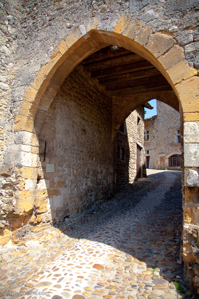 Pérouges - Ain - 01