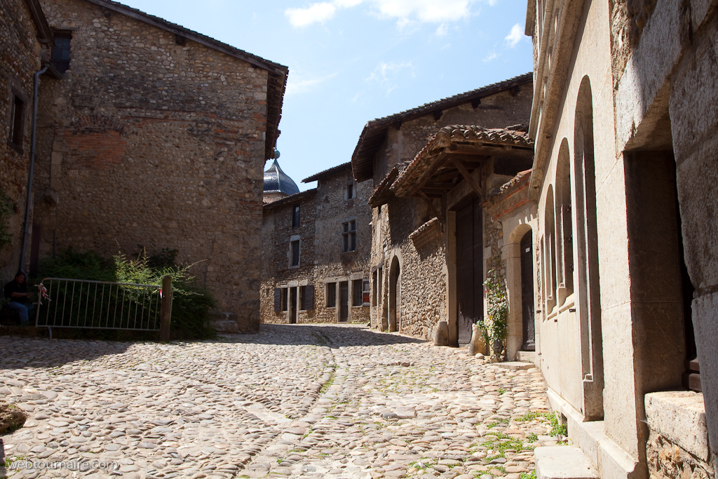 Pérouges - Ain - 01