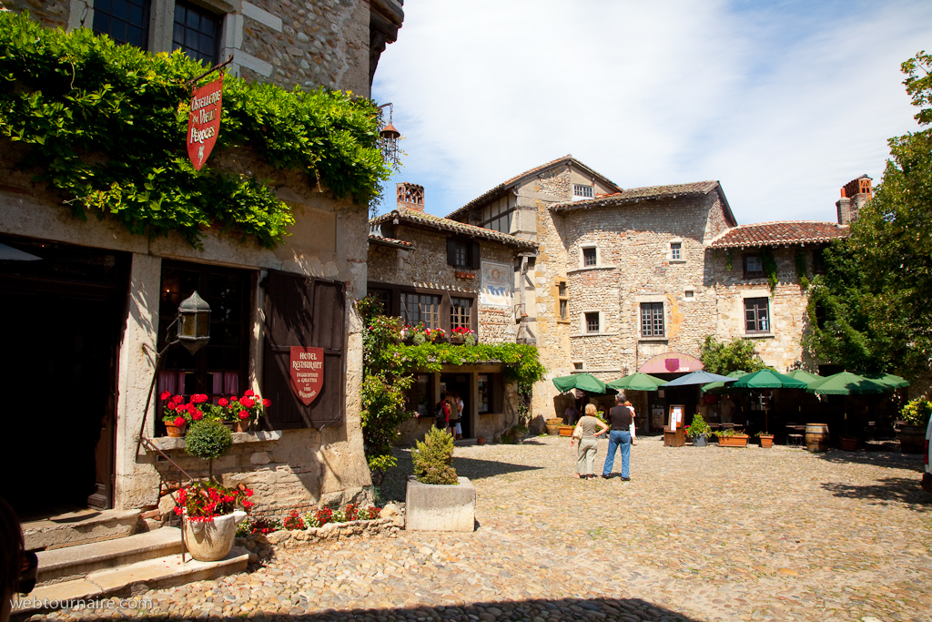 Pérouges - Ain - 01
