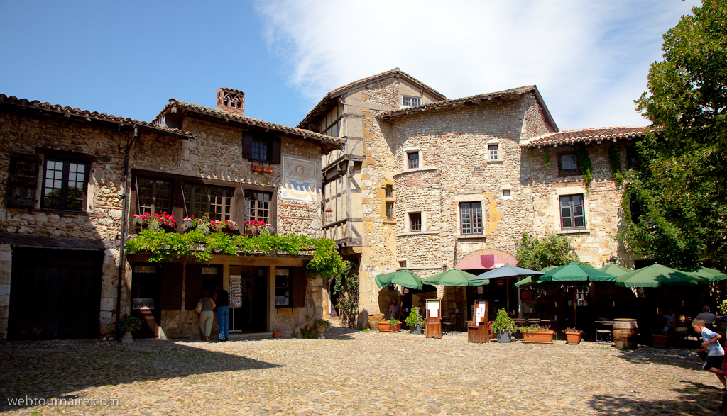 Pérouges - Ain - 01