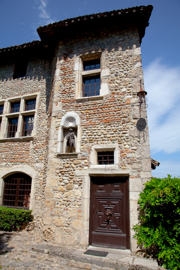Pérouges - Ain - 01