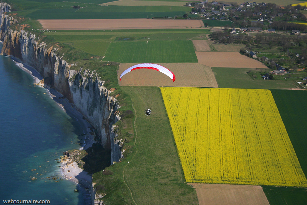 Didier au dessus des falaises d'Etretat