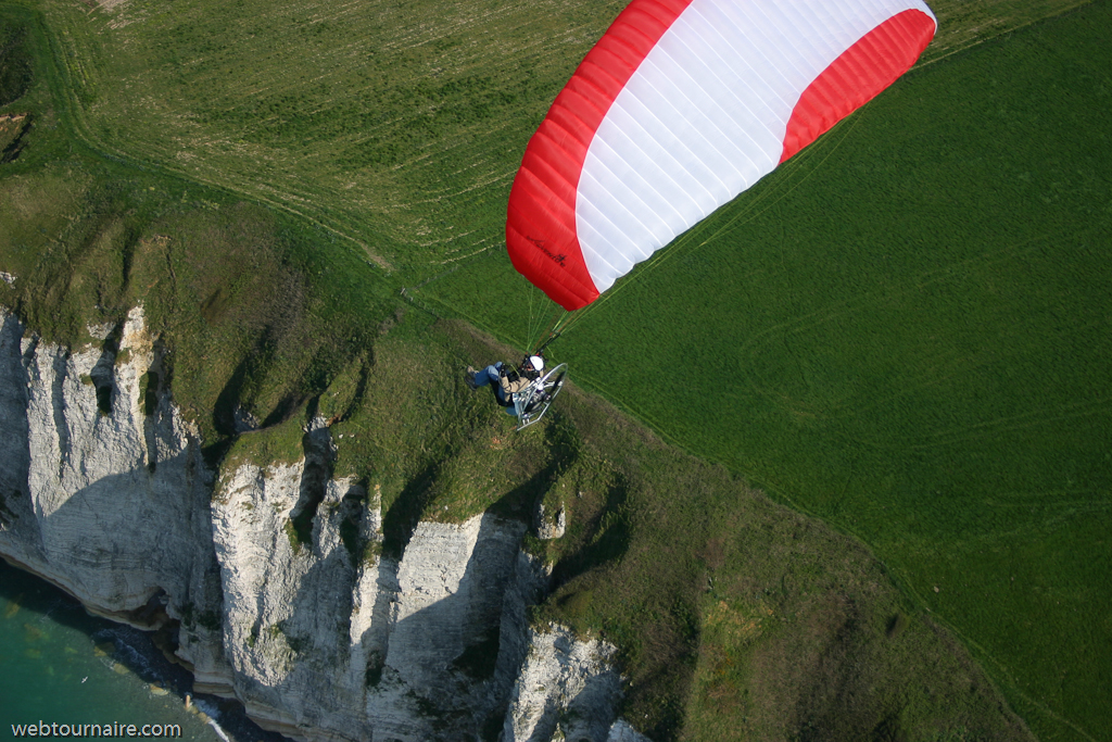 Didier au dessus des falaises d'Etretat