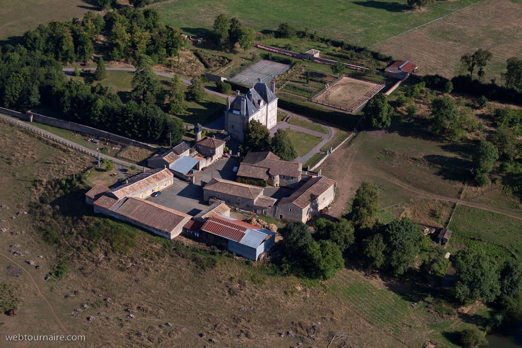 belle demeure près de Champdeniers
