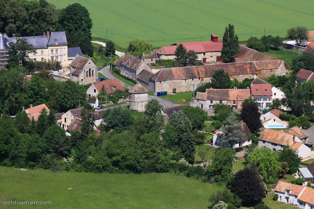 Courtry
