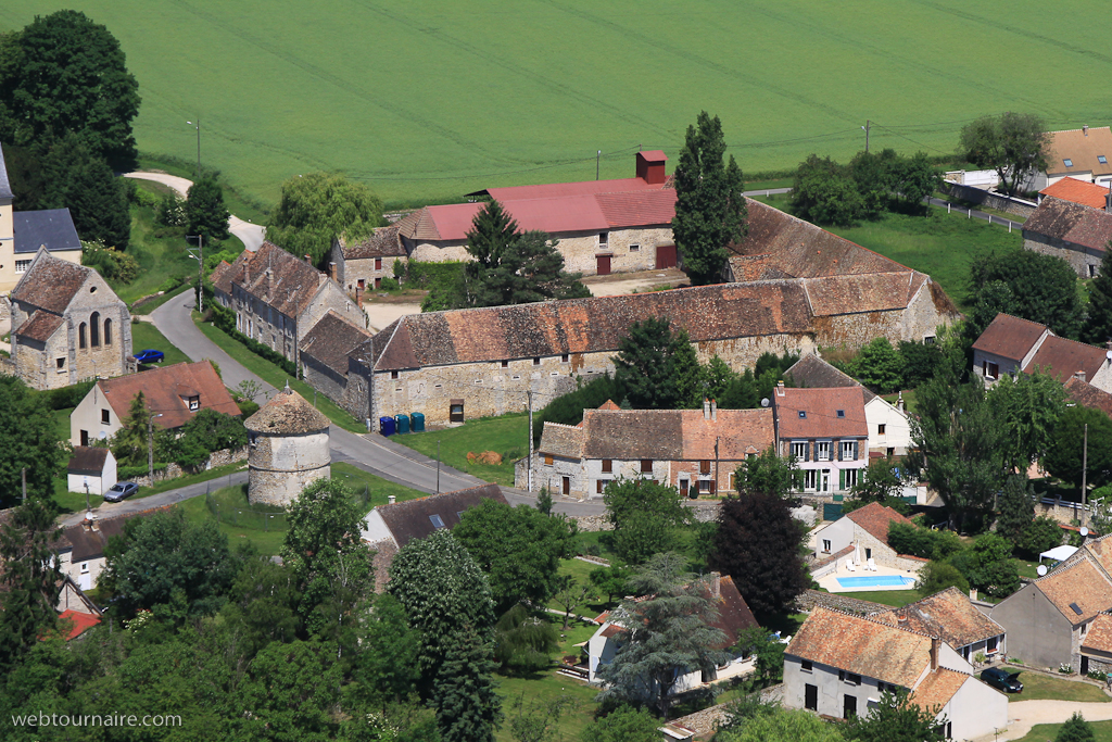 Courtry