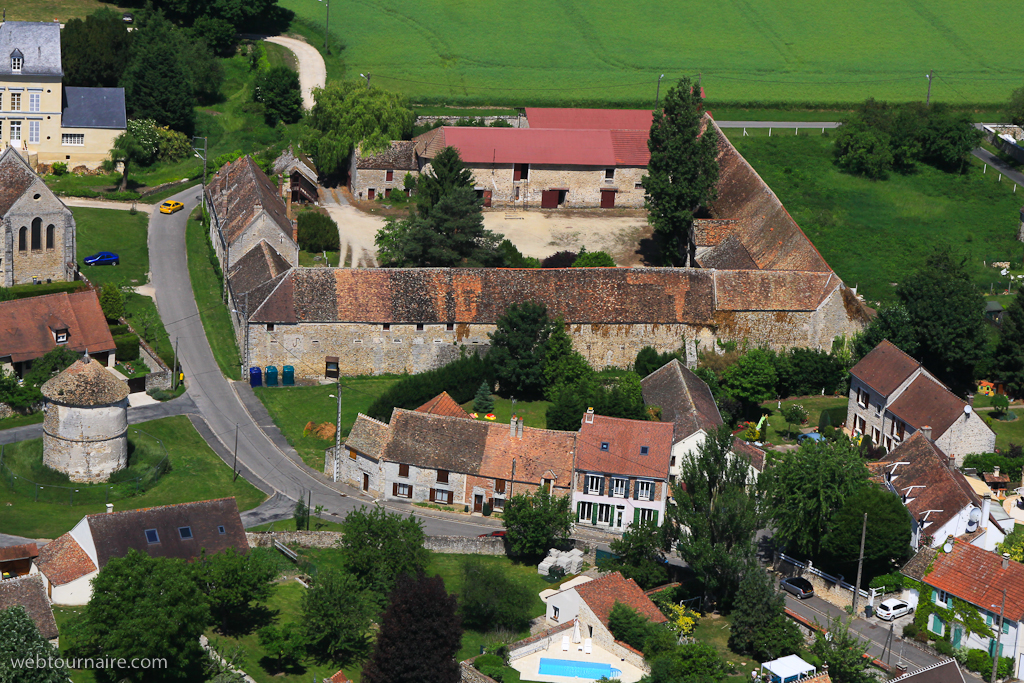 Courtry