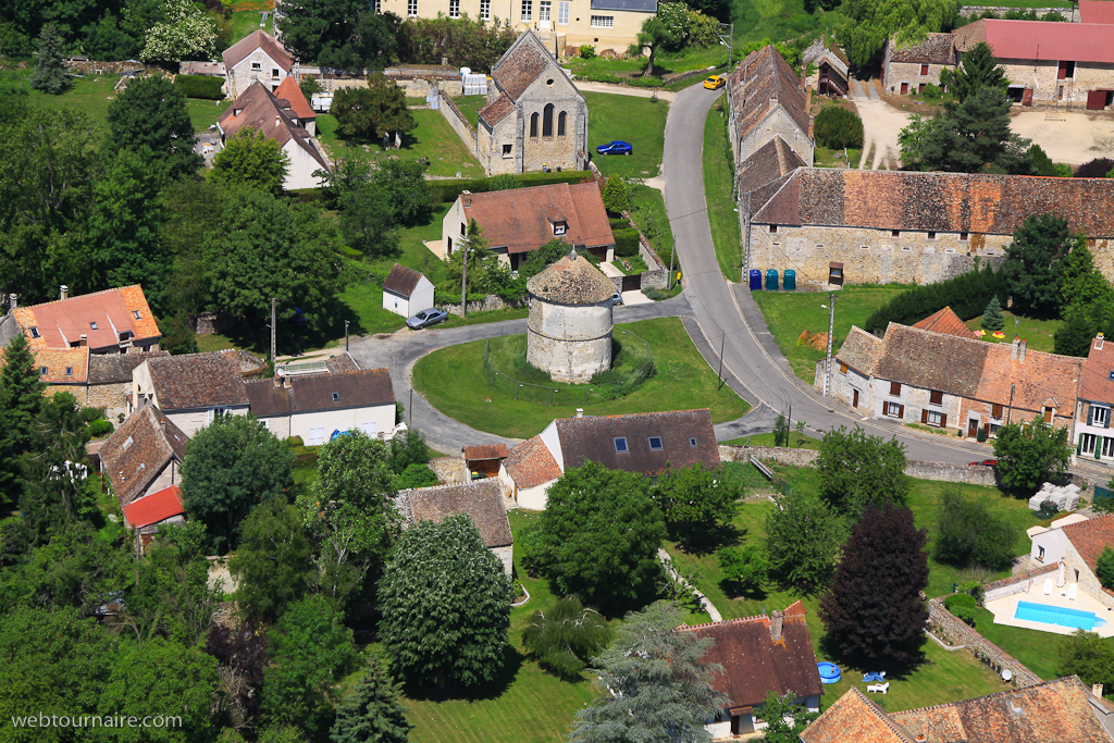 Courtry