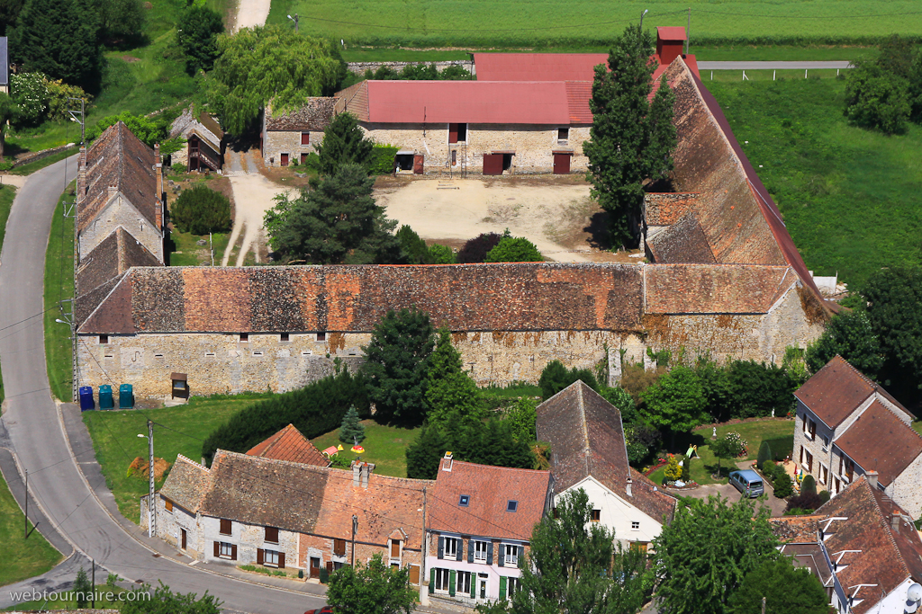 Courtry
