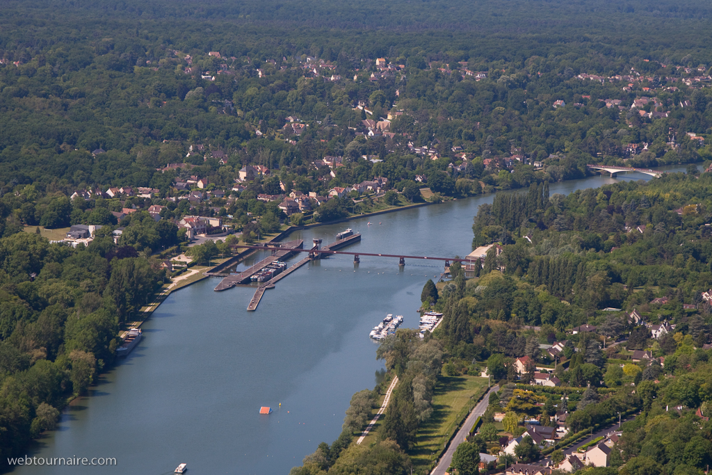 Bois-le-Roi - Seine et Marne - 77