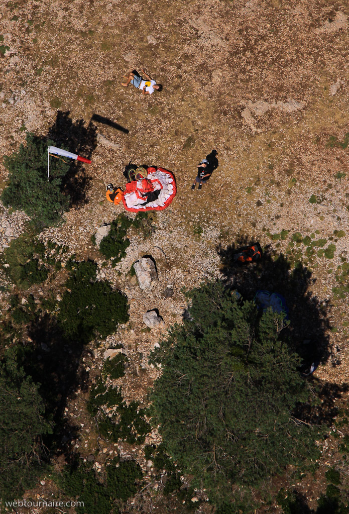 Loarre - la zone de décollage parapente