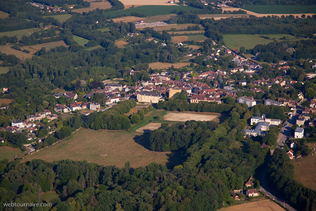 Saint Sauveur en Puisaye - Yonne 89