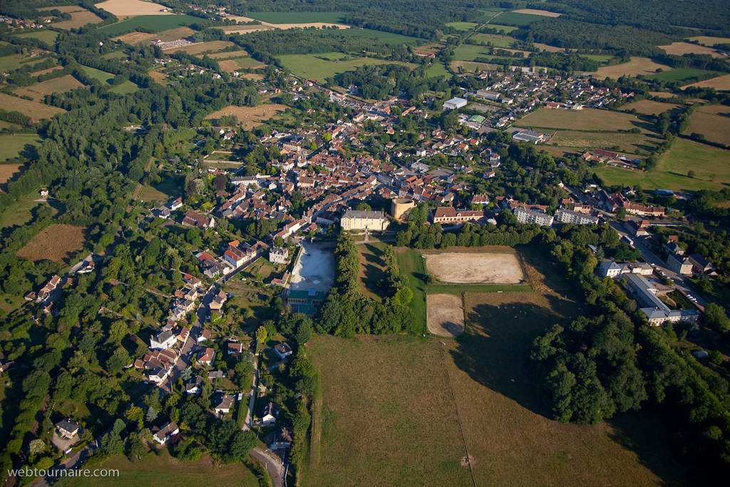 Saint Sauveur en Puisaye - Yonne 89