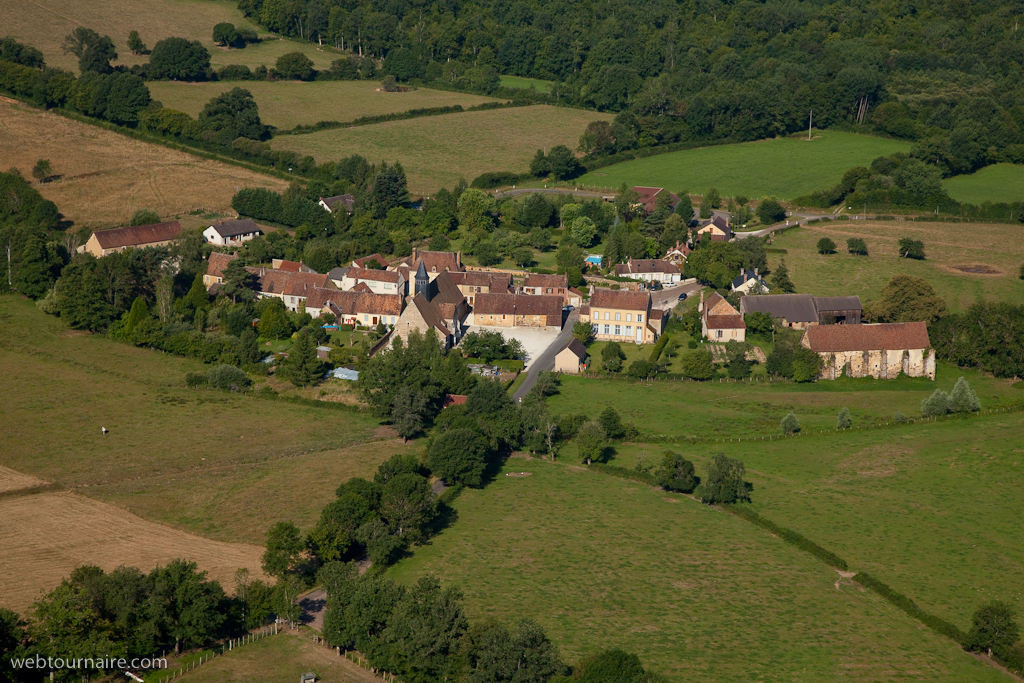 Moutiers en Puisaye Yonne - 89
