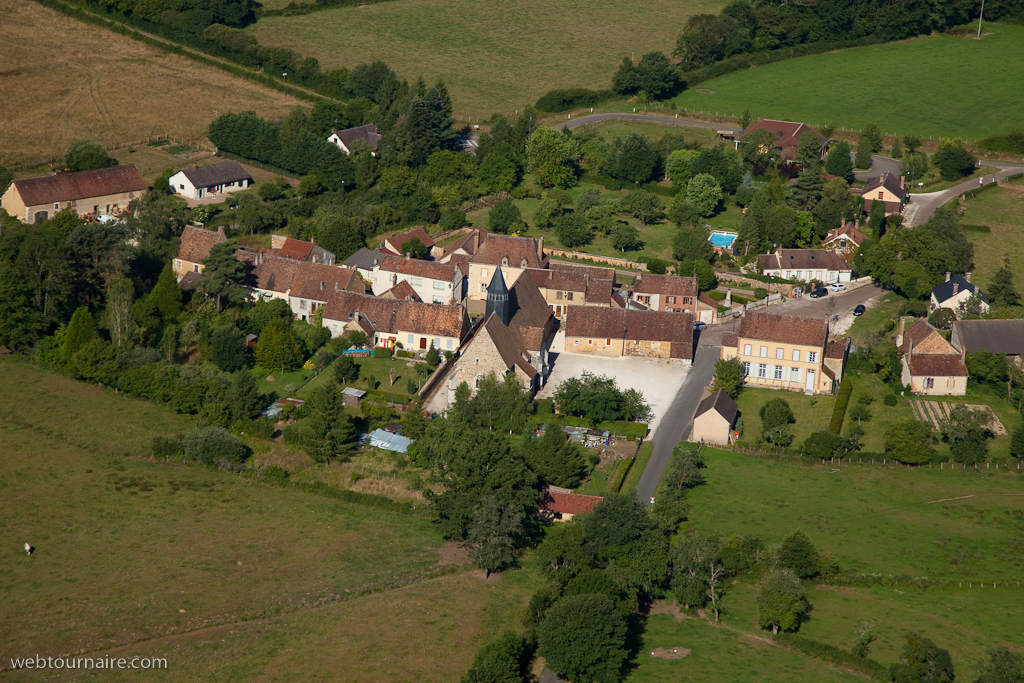 Moutiers en Puisaye Yonne - 89