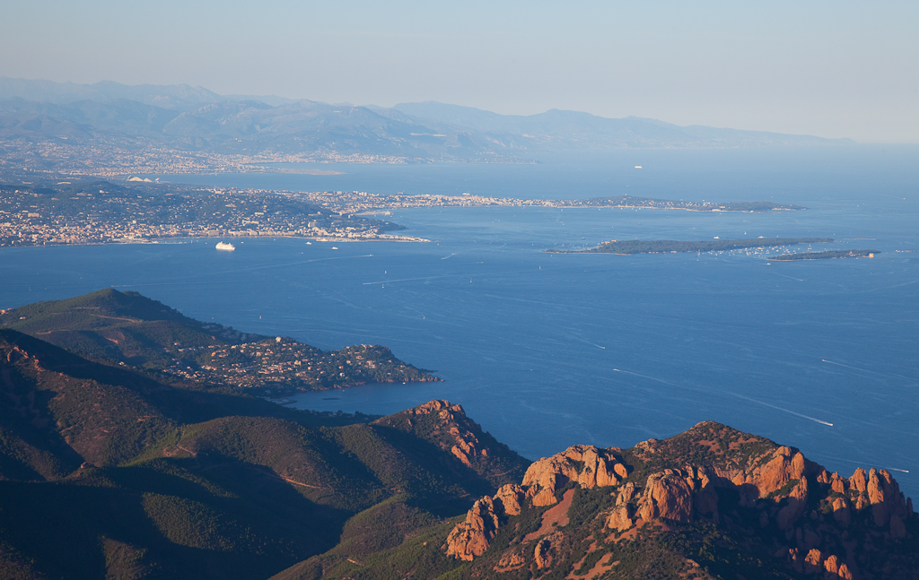 la baie de la Napoule et les îles de Lérins