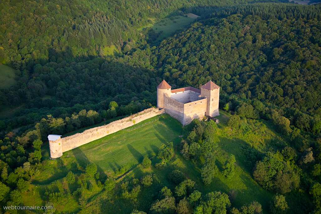 Ambérieu-en-Bugey - Ain - 01