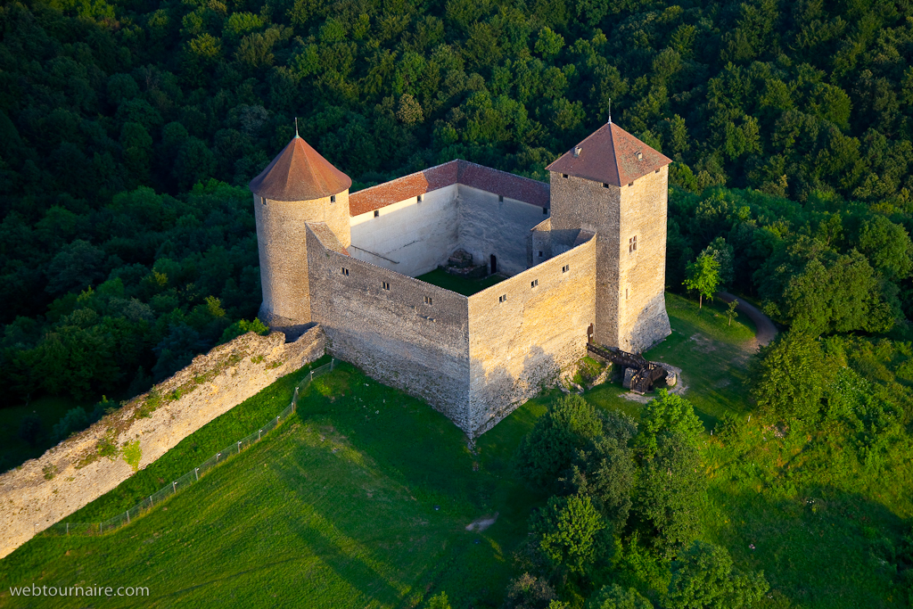 Ambérieu-en-Bugey - Ain - 01