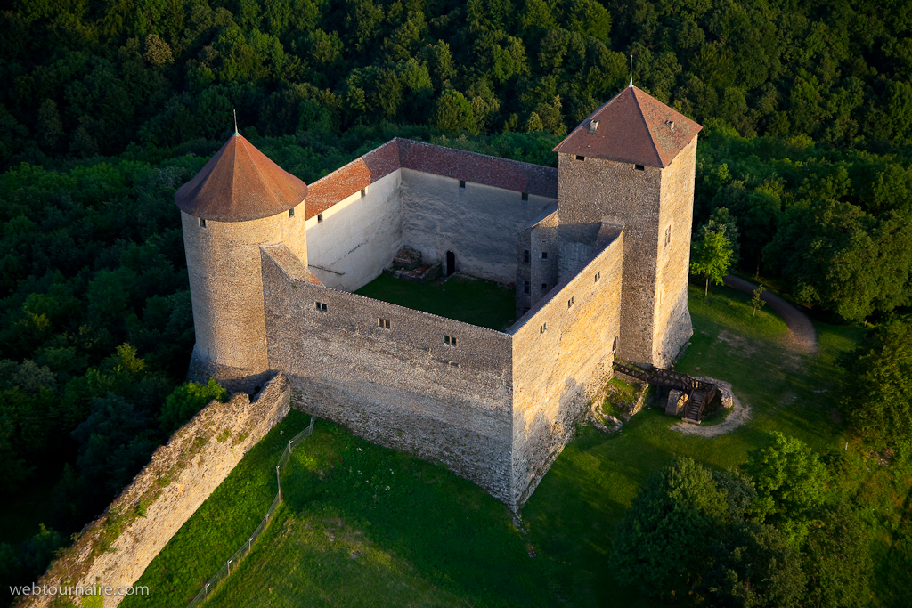 Ambérieu-en-Bugey - Ain - 01
