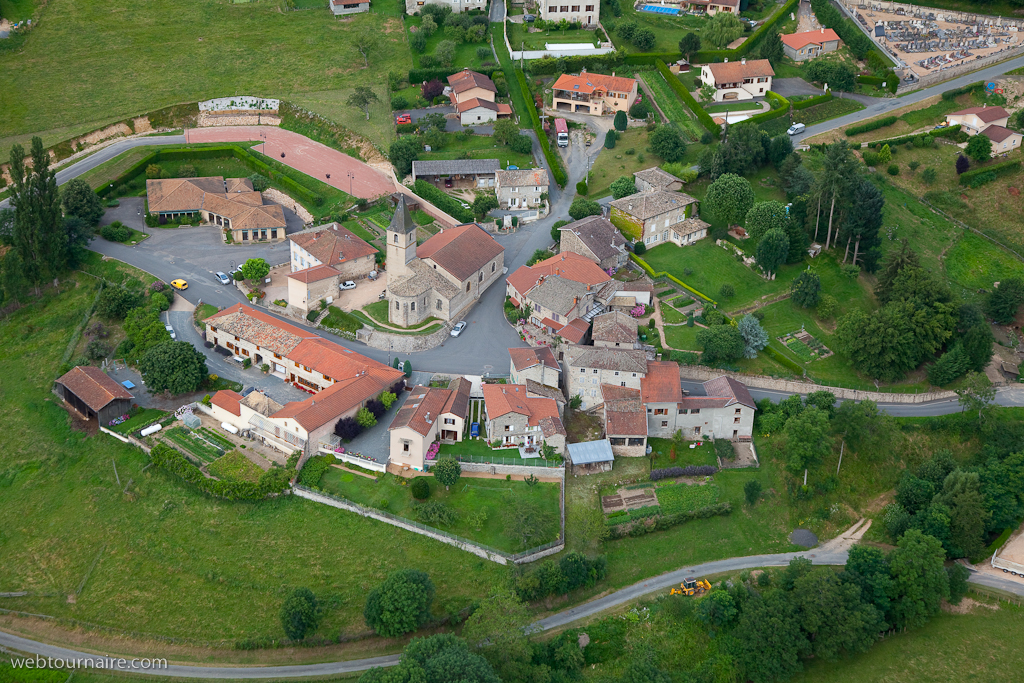 Les Ardillats - le Bourg - Rhône - 69