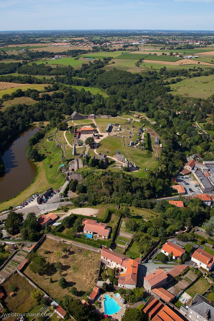 Tiffauges - Vendée - 85