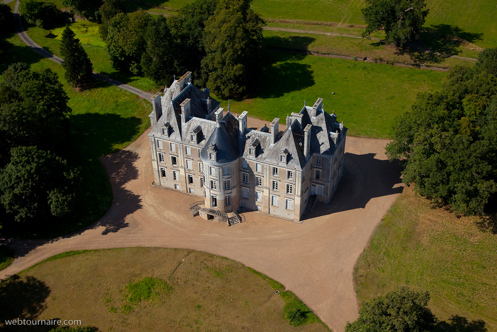 Tiffauges - Vendée - 85