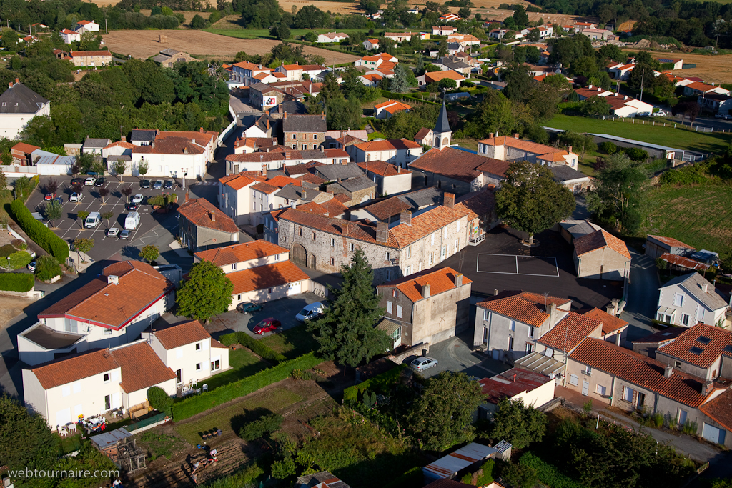 Rochetrejoux - Vendée - 95