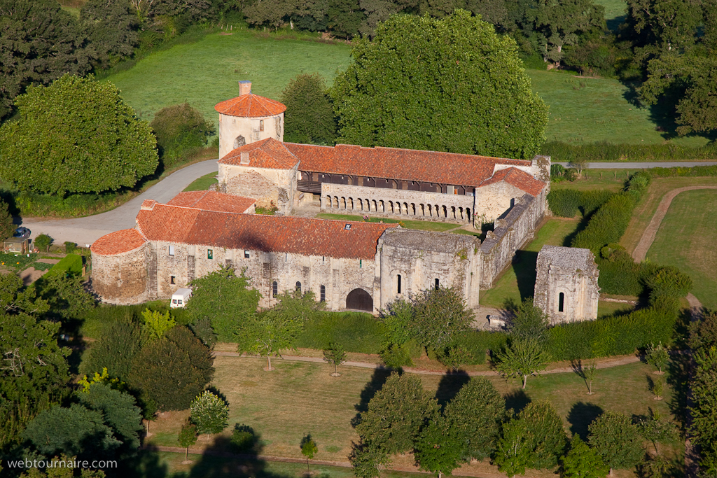 L'abbaye de la Grainetière - Vendée - 95