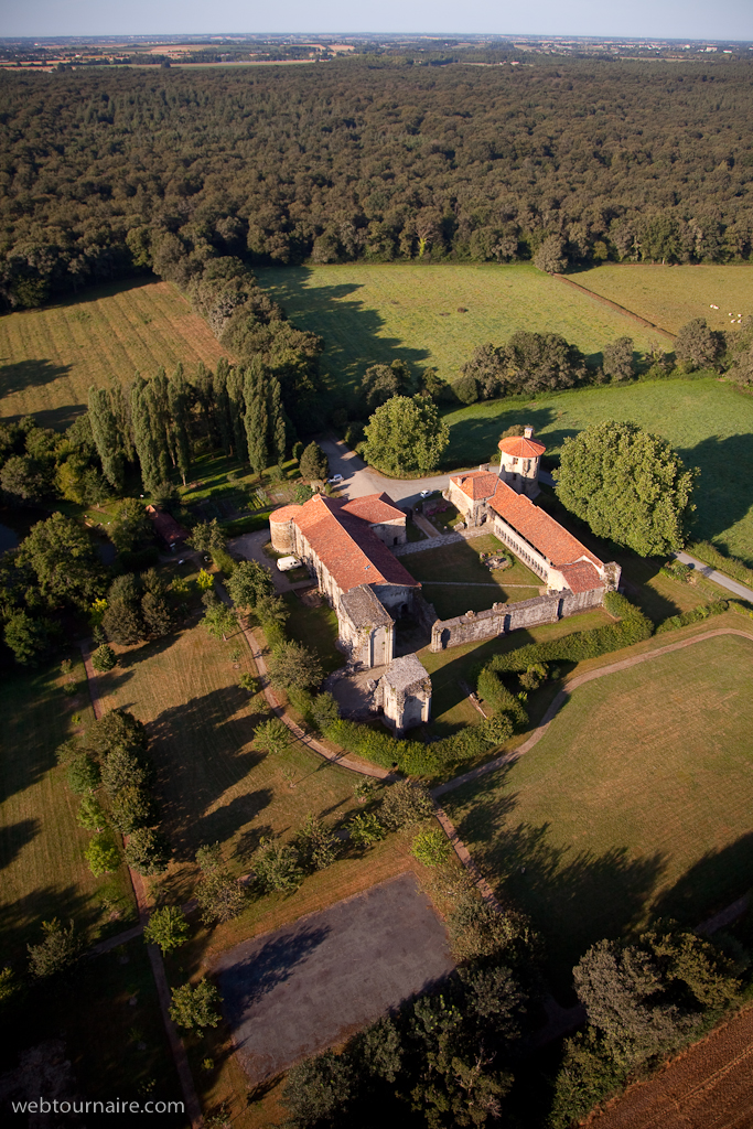 L'abbaye de la Grainetière - Vendée - 95