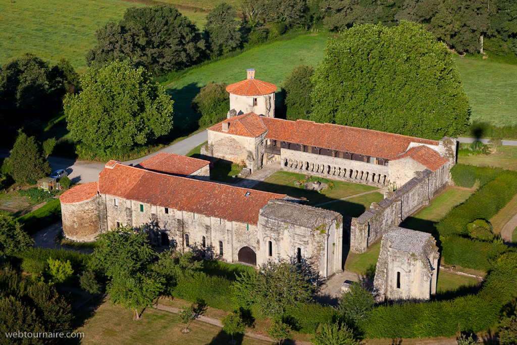 L'abbaye de la Grainetière - Vendée - 95