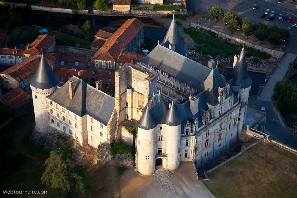 La Rochefoucauld - Charente - 16