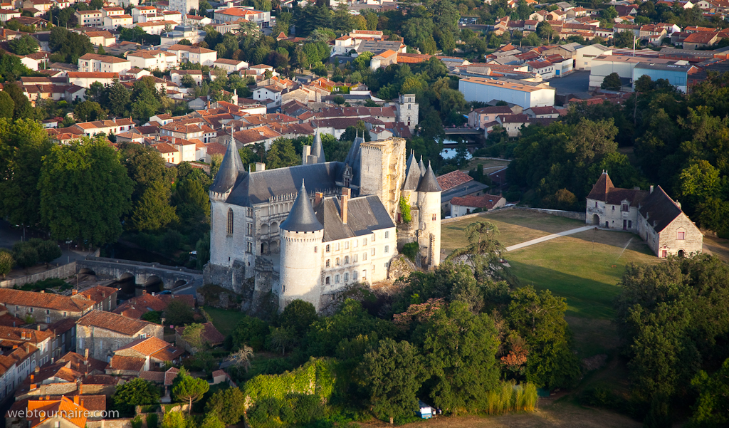 La Rochefoucauld - Charente - 16