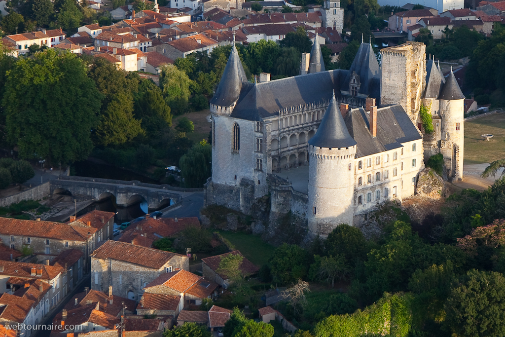 La Rochefoucauld - Charente - 16