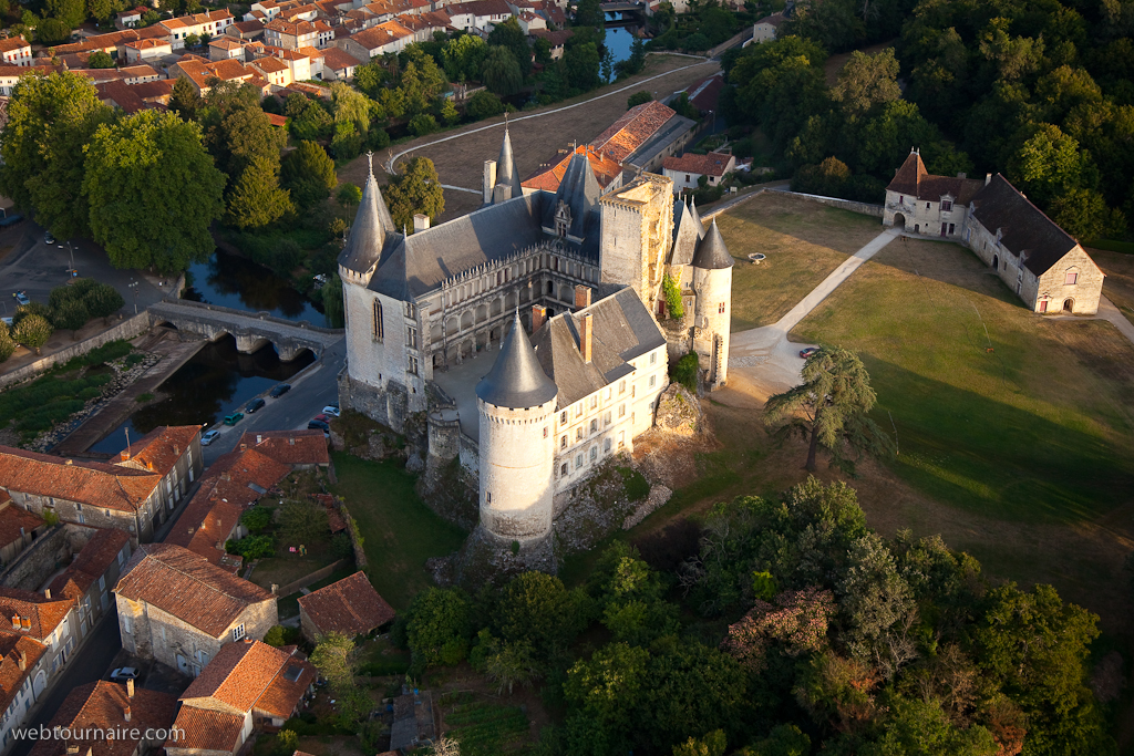 La Rochefoucauld - Charente - 16