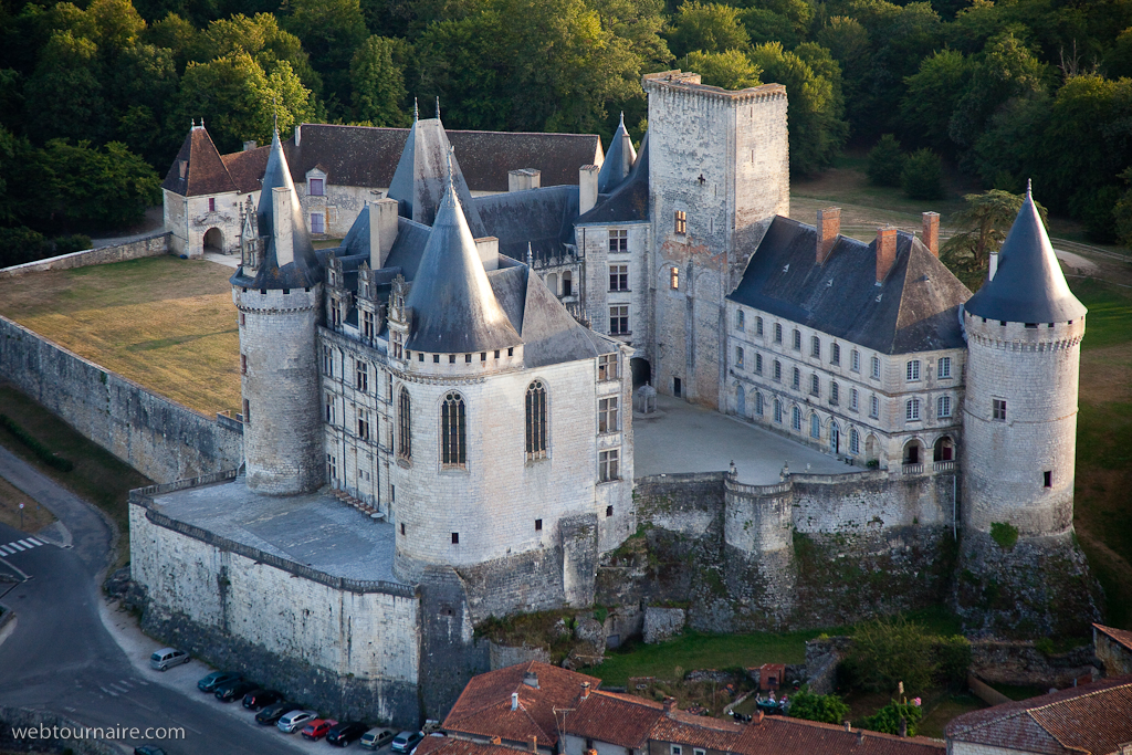 La Rochefoucauld - Charente - 16