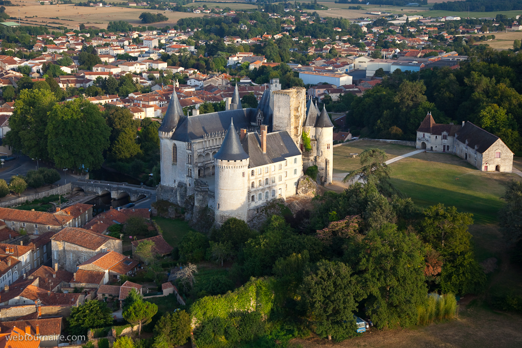 La Rochefoucauld - Charente - 16