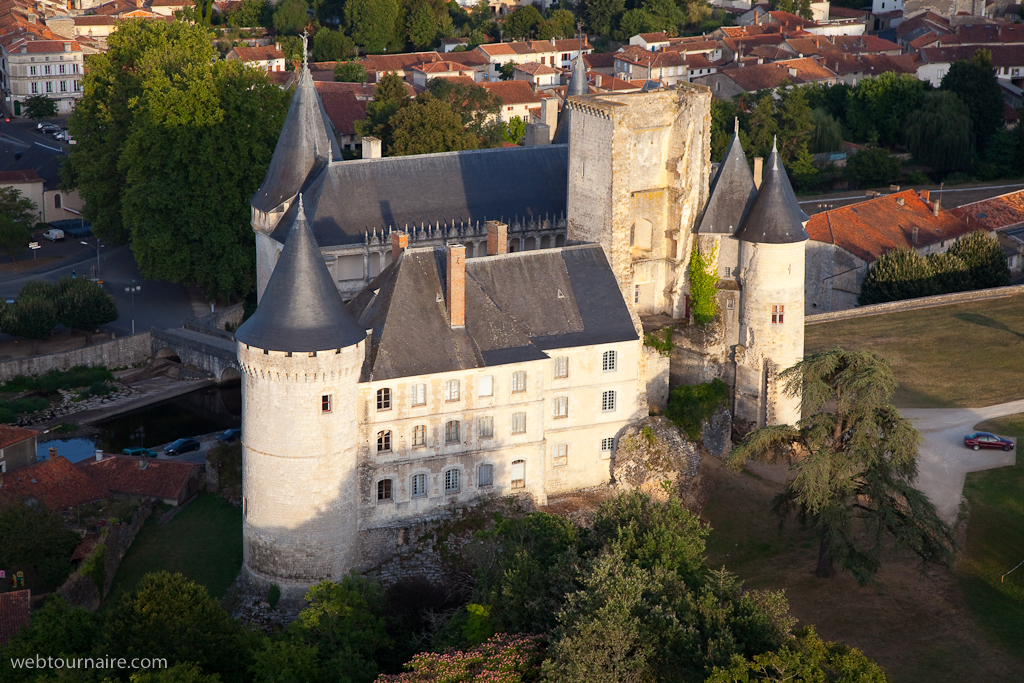 La Rochefoucauld - Charente - 16