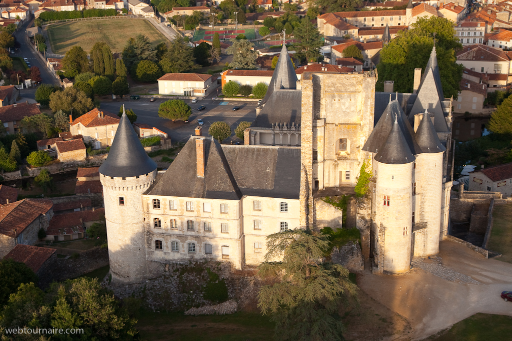 La Rochefoucauld - Charente - 16