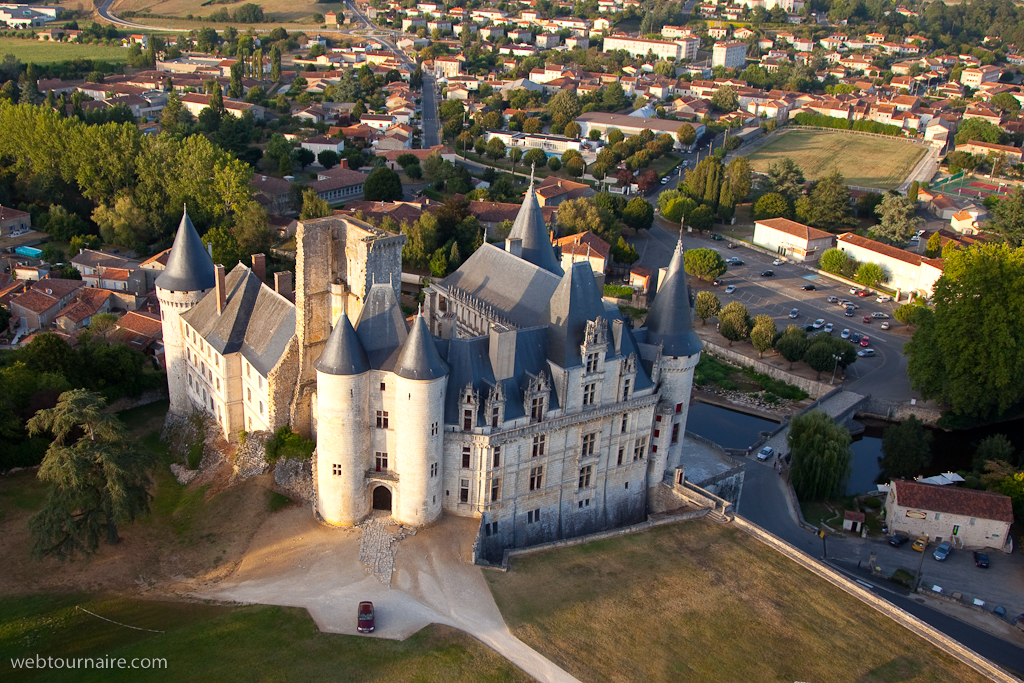 La Rochefoucauld - Charente - 16