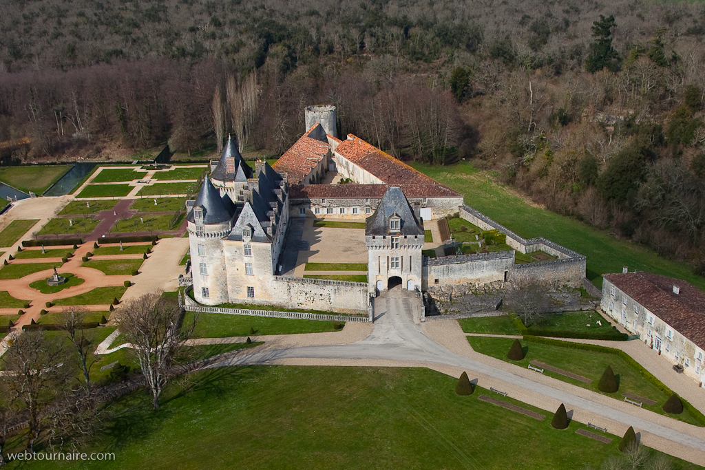 Saint Porchaire - Charente - maritime - 17